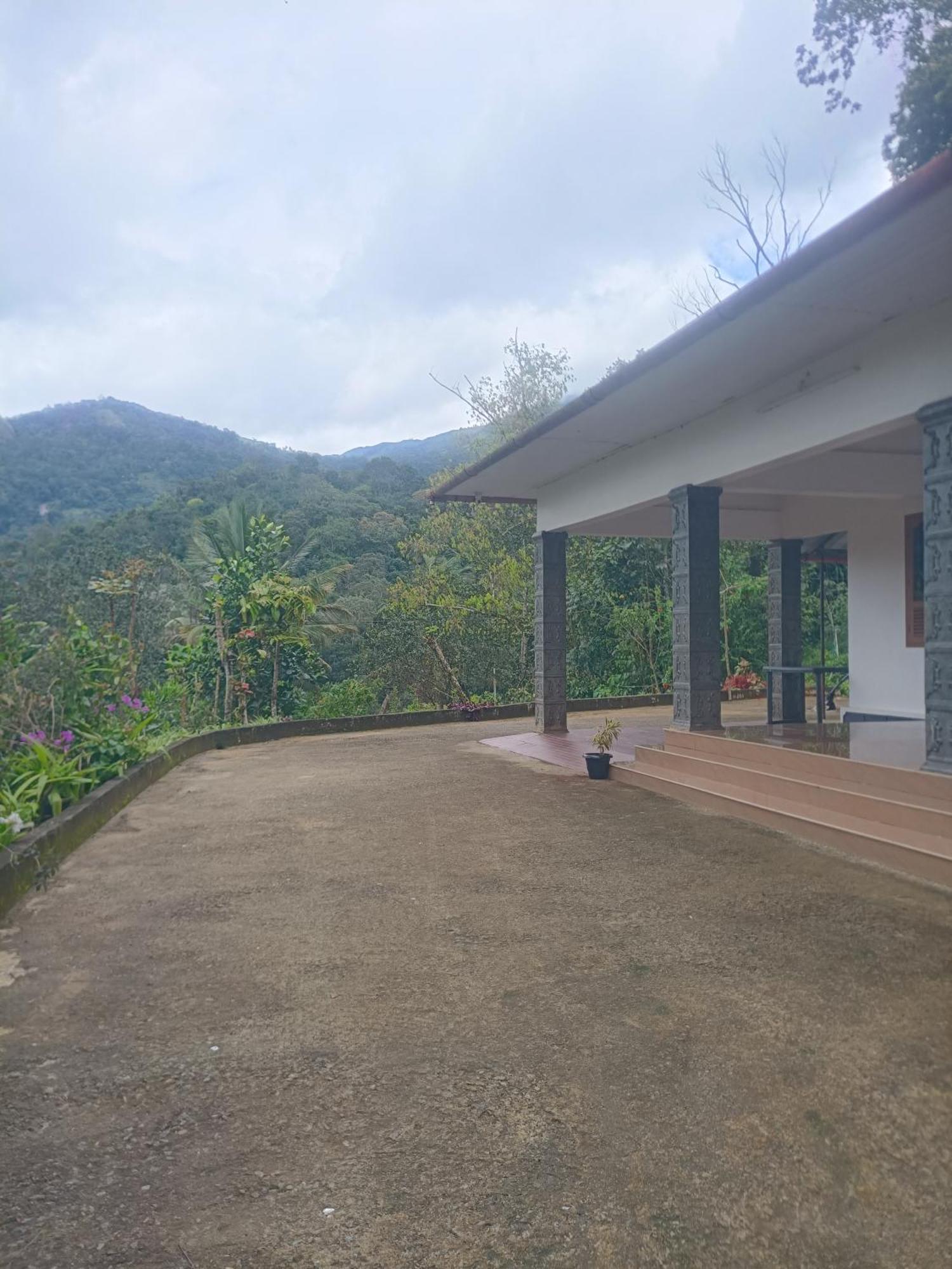 Anivilla Holiday Home Kunjithanny Anachal 외부 사진