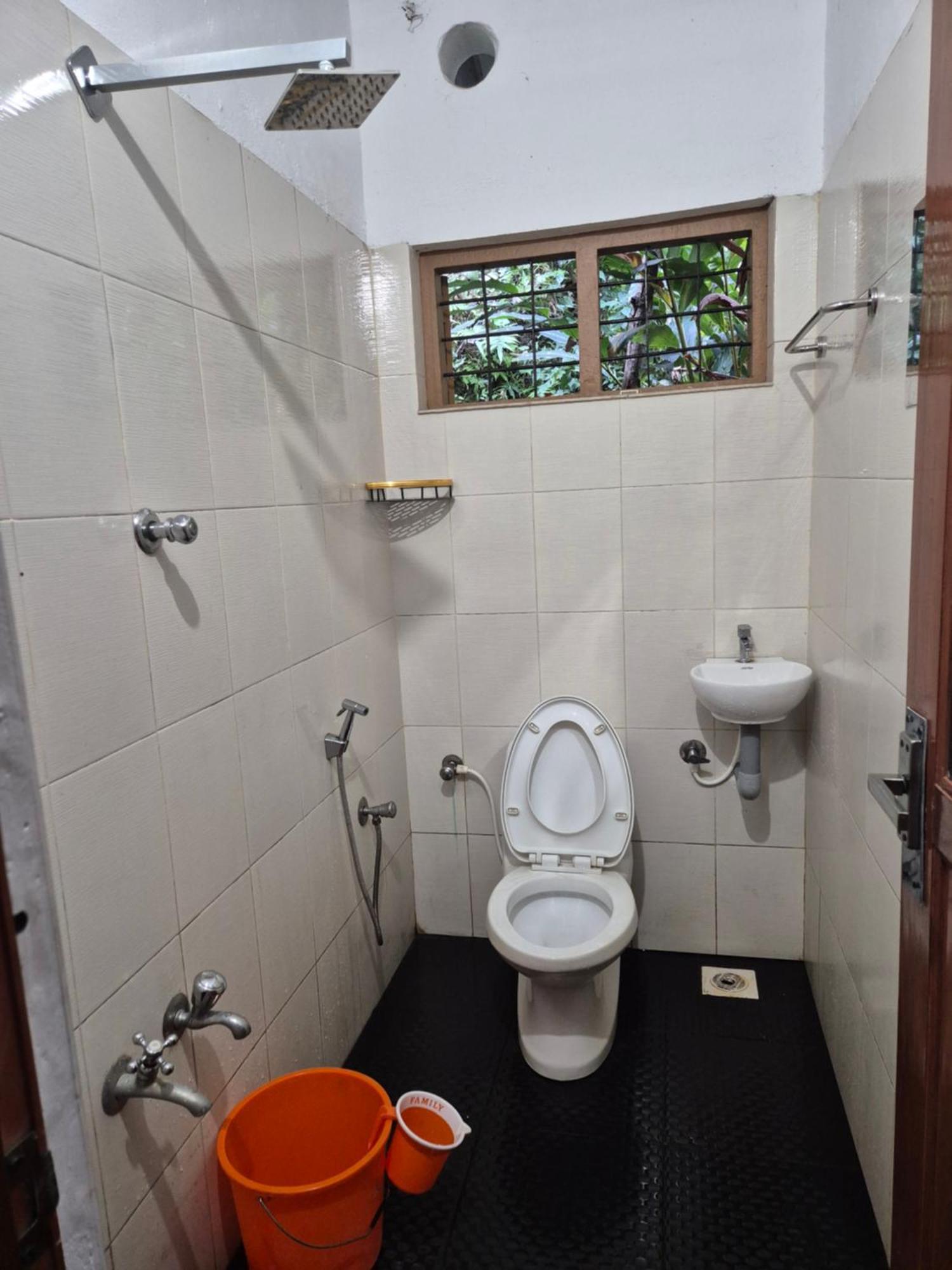 Anivilla Holiday Home Kunjithanny Anachal 외부 사진