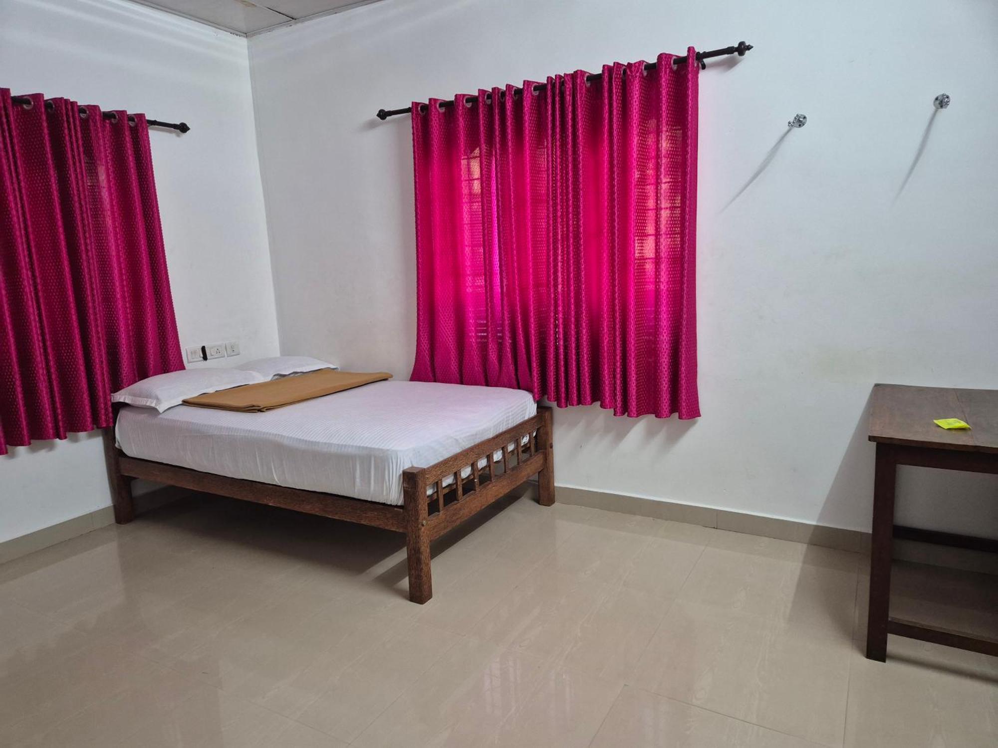 Anivilla Holiday Home Kunjithanny Anachal 객실 사진