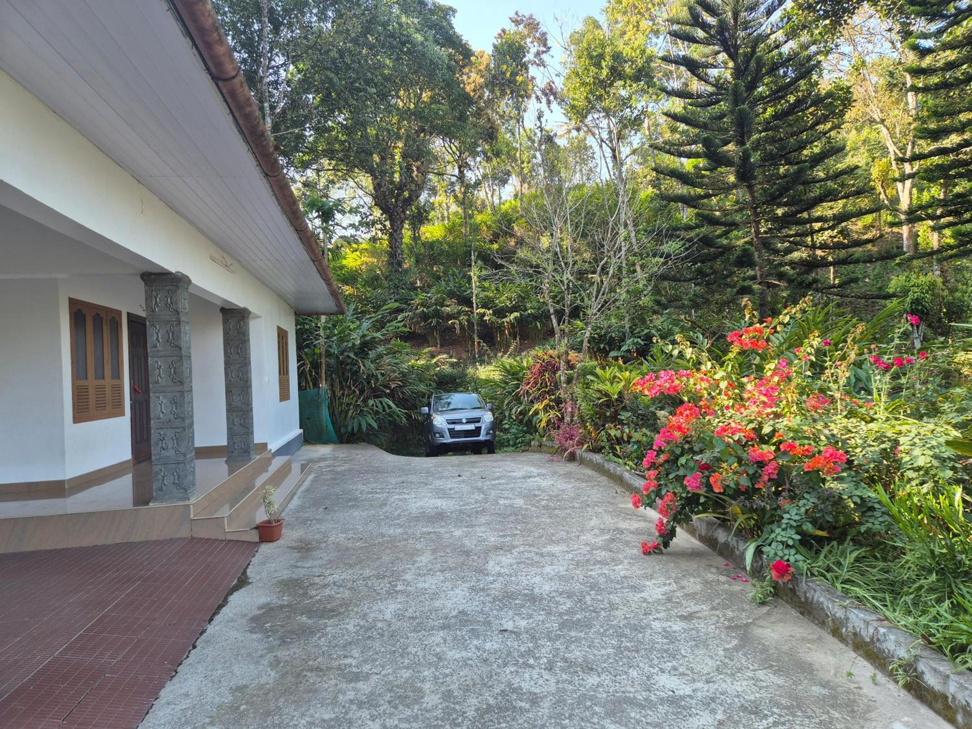Anivilla Holiday Home Kunjithanny Anachal 외부 사진